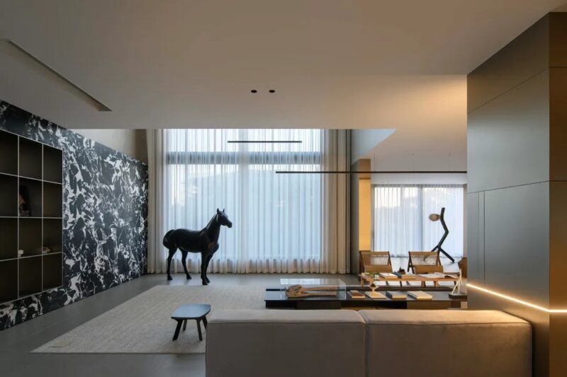 FF DESIGN/费崎峰 | 800㎡，上海极简别墅