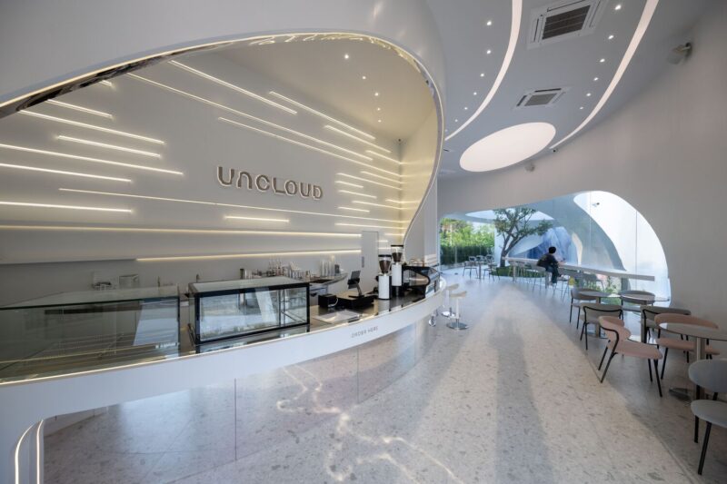 Unknown Surface Studio | 400㎡，泰国白色曲线美学咖啡厅-Uncloud Coffee