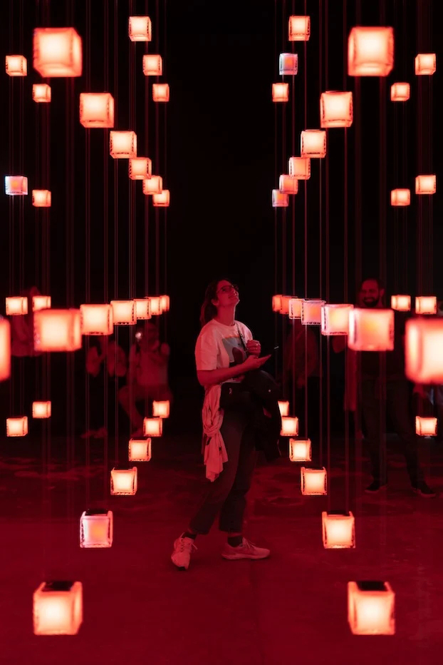 2024米兰设计周,灯具设计,产品设计,灯光设计,展厅设计,Preciosa Lighting,宝仕奥莎照明,Crystal Beat 2