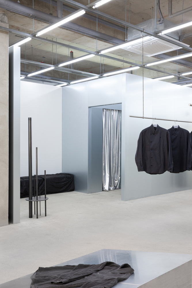 精品店设计,服装店设计,StudioPractice,服装店设计方案,服装店设计案例,Hatchingroom Flagship Store,韩国,231㎡,服装旗舰店,韩国,首尔