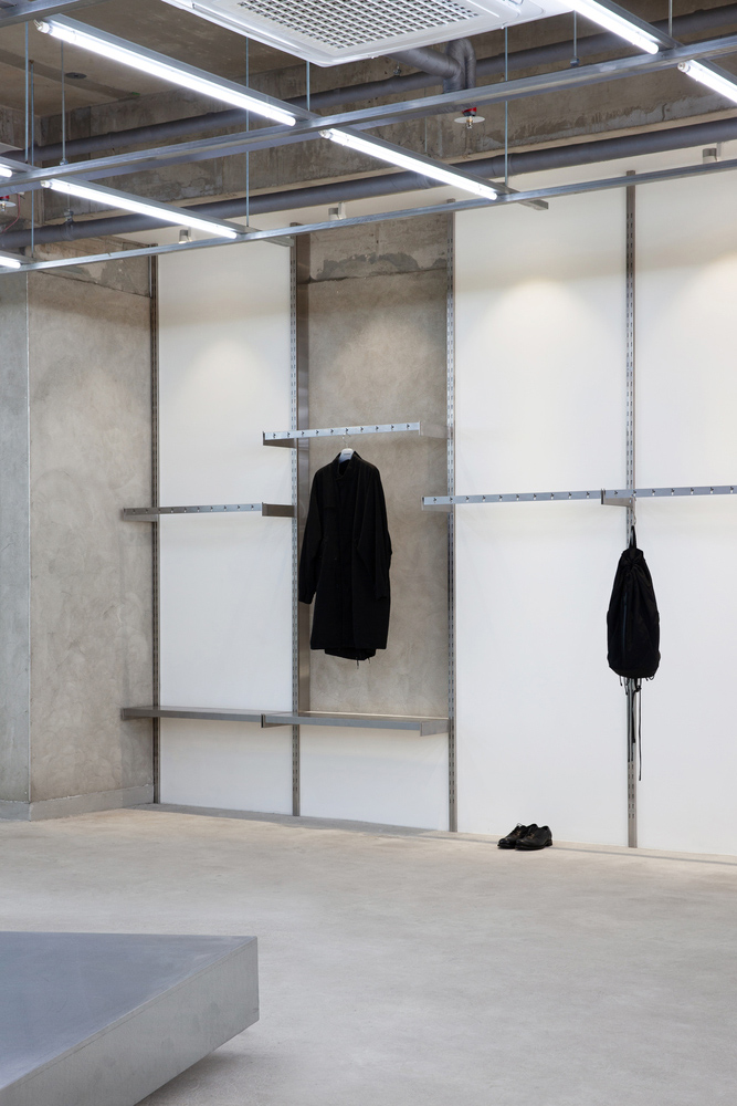精品店设计,服装店设计,StudioPractice,服装店设计方案,服装店设计案例,Hatchingroom Flagship Store,韩国,231㎡,服装旗舰店,韩国,首尔