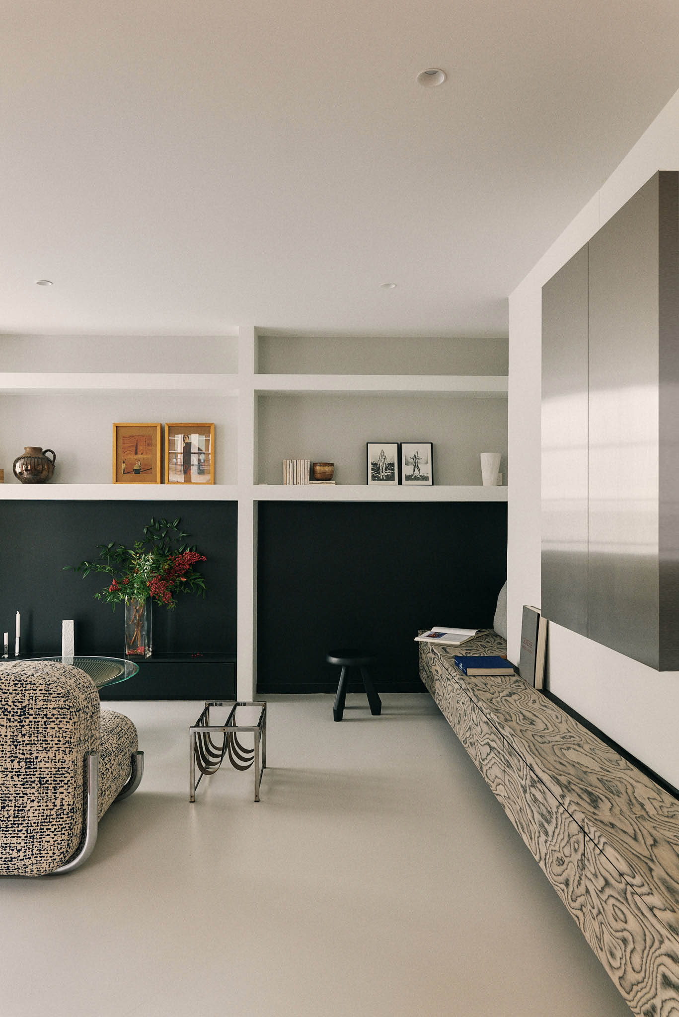 Studio Carré,住宅设计,公寓设计案例,科技木纹,极简主义,极简风格公寓,公寓改造