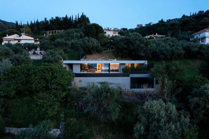 Façade Architecture | 220㎡，希腊帕特雷湾平层海景别墅