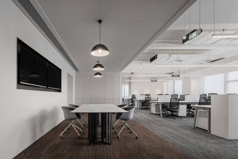 YuQiang&Partners | 天津头部企业总部办公大楼：建筑解构与光影的叙事