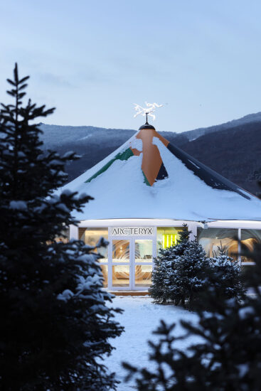 ARC’TERYX & STILL YOUNG尚洋艺术 | 始祖鸟RSC吉林松花湖雪场限时体验空间
