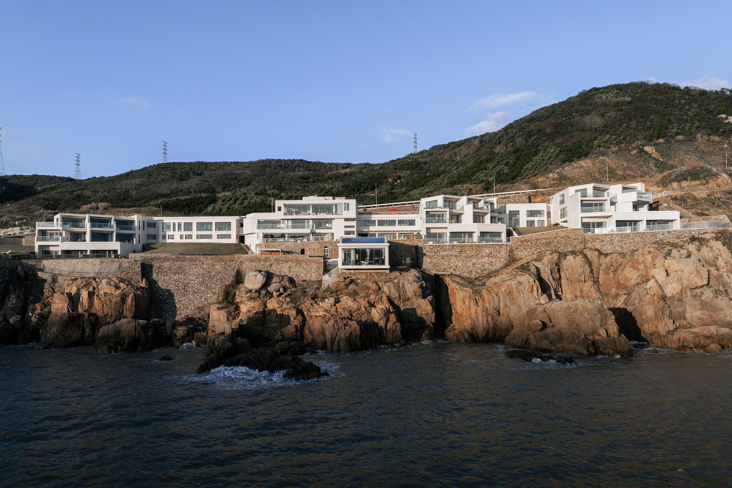 亦风建筑,度假酒店设计,酒店设计案例,民宿设计方案,嵊泗夕会悬崖酒店,悬崖酒店,海景酒店,舟山度假酒店