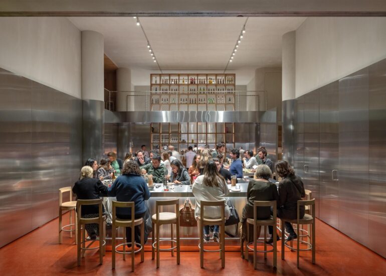 Ignacio Urquiza｜墨西哥NINYAS极简休闲酒吧餐厅