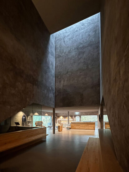 Christoph Hesse Architects | 德国Lake Edersee游客中心-Stones Water Light