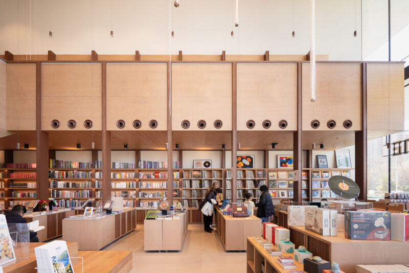 llLab. 叙向建筑 | 400㎡，北京北辰荟PAGEONE黑胶概念店