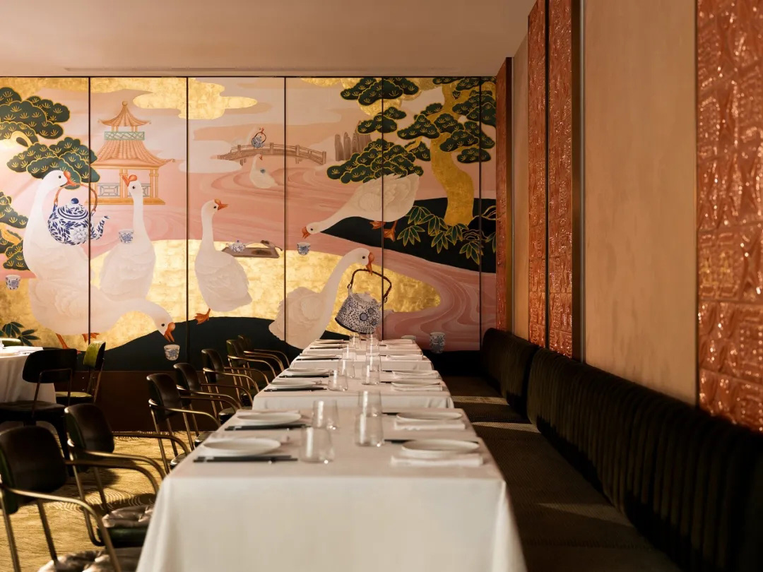 餐厅设计,休闲餐厅设计,餐厅设计案例,餐厅设计方案,烧鹅餐厅设计,港式餐厅设计,香港烧鹅餐厅,高端餐厅设计,香港,香港太古坊Yung's Bistro 鏞鏞·艺尝馆餐厅,Lim+Lu林子设计