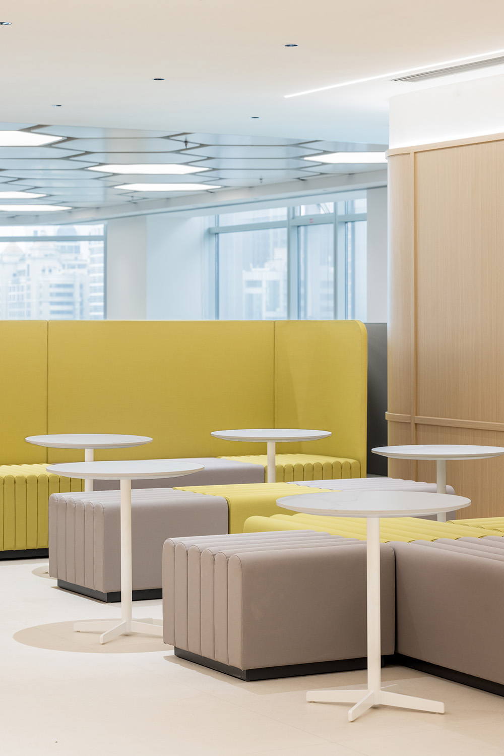 办公室设计,开放式办公室,办公室装修,现代风格办公室设计,办公室设计案例,办公室设计方案,广州D&B OFFICE-办公空间的趣味性与美学张力,广州,木马人空间设计