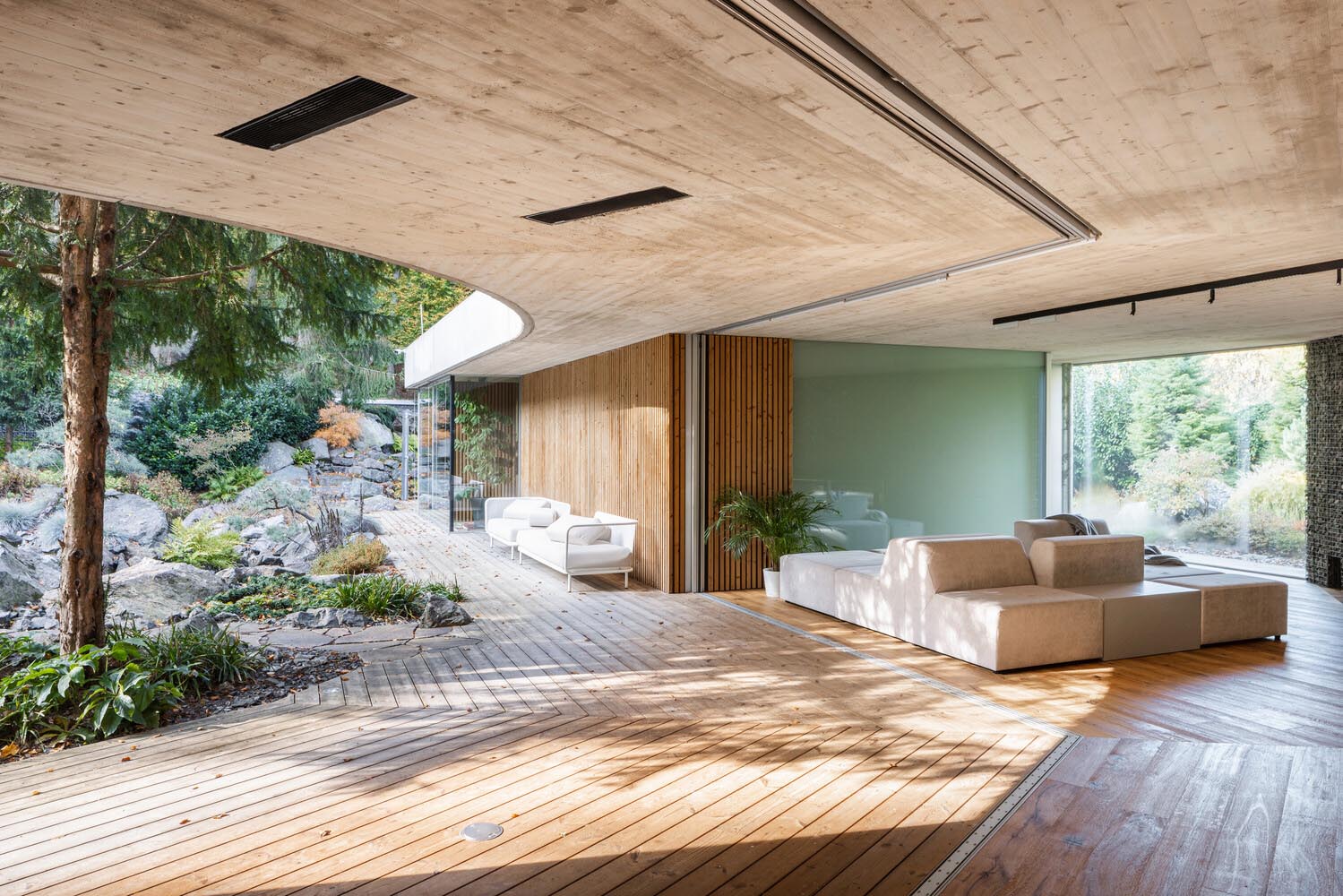 Pauliny Hovorka Architekti,别墅设计案例,别墅设计方案,极简主义别墅,平层别墅,极简风格,野兽派