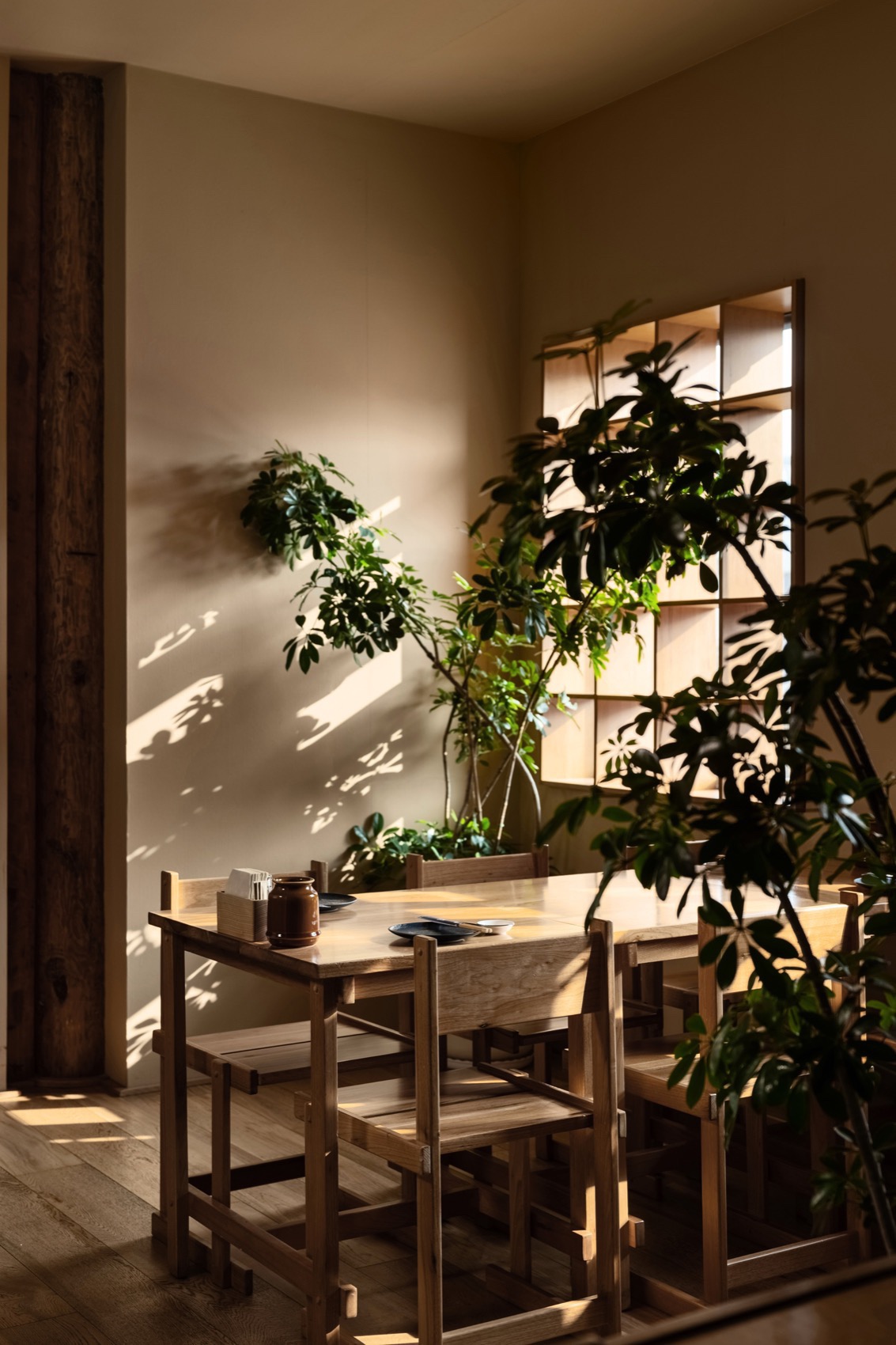 日料店设计,休闲餐厅设计,餐厅设计,日式料理餐厅,日料店设计案例,餐厅装修,日式主题餐厅,日料店设计方案,无锡逆鳞日料店,无锡,三厘社TRIOSTUDIO