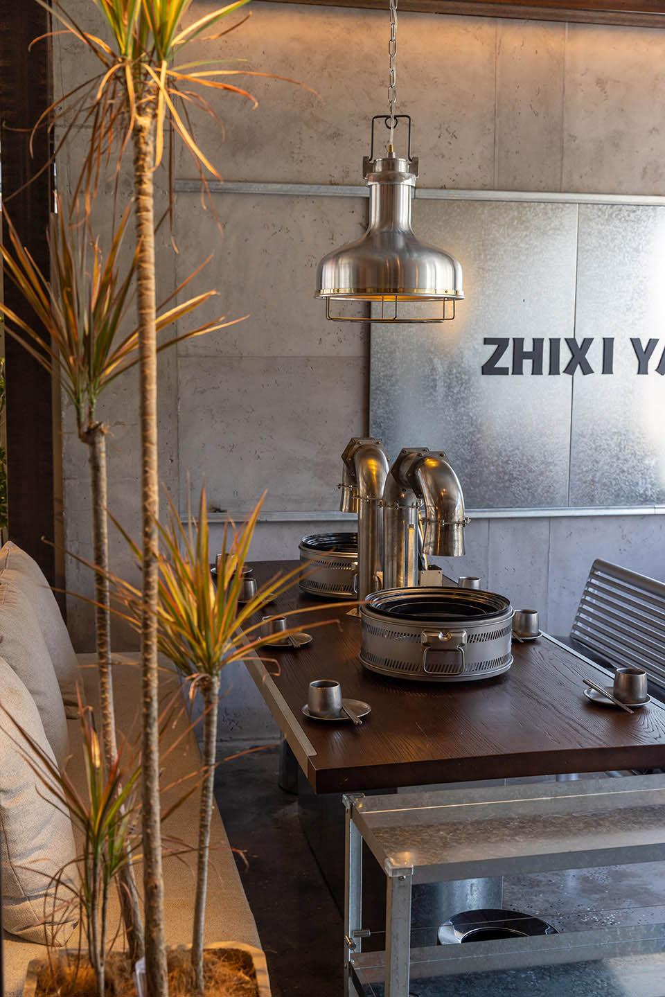 烤肉店设计,休闲餐厅设计,餐厅设计,户外庭院餐厅,烤肉店设计案例,餐厅装修,开放式餐厅,烤肉店设计方案,四川岳池炙喜烧肉,四川岳池,朴开十向设计事务所