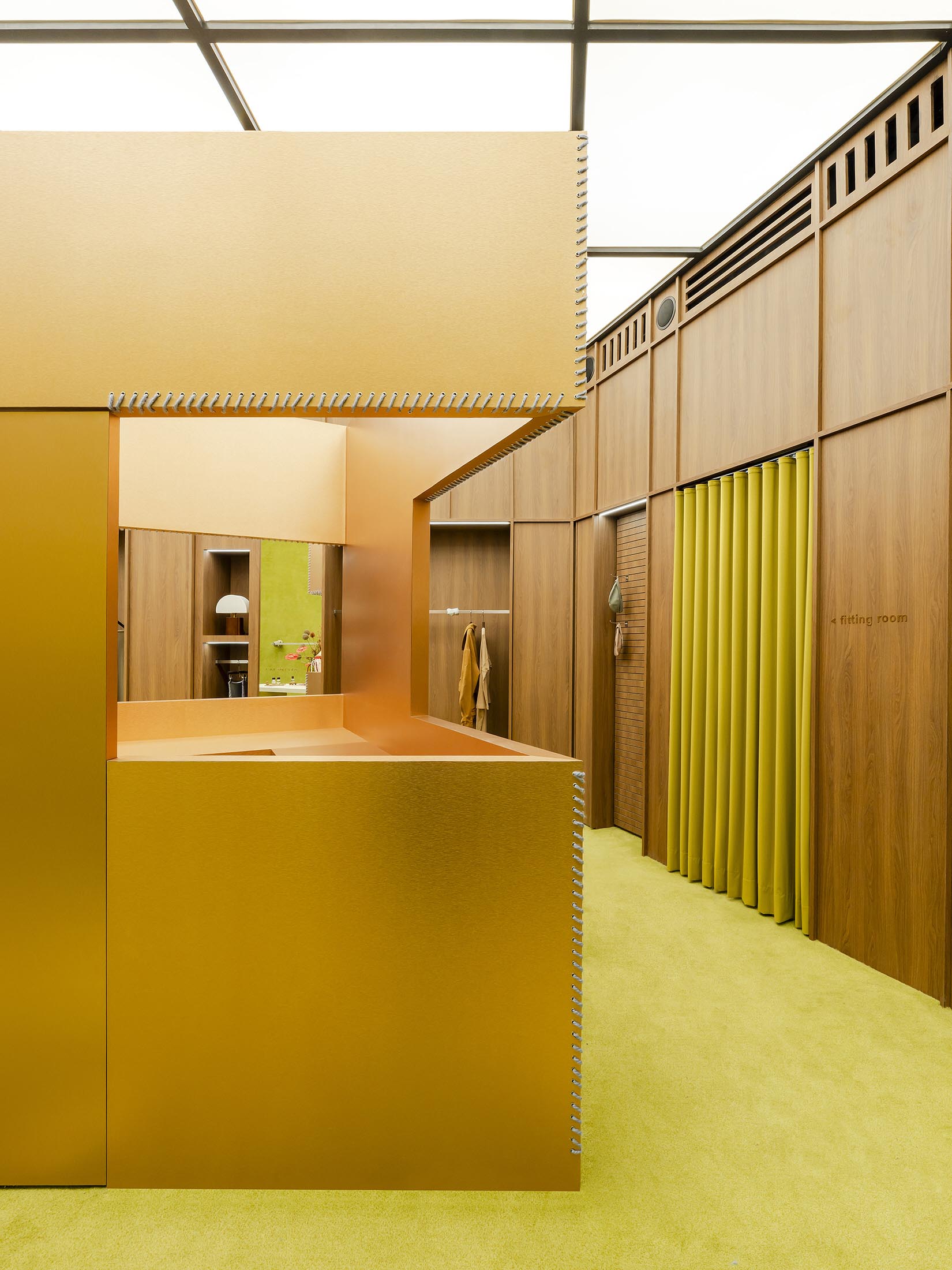 服装店设计,零售店设计,DualSpace Studio,服装店设计案例,服装店设计方案,创意零售店设计,吉隆坡,马来西亚,Calaqisya