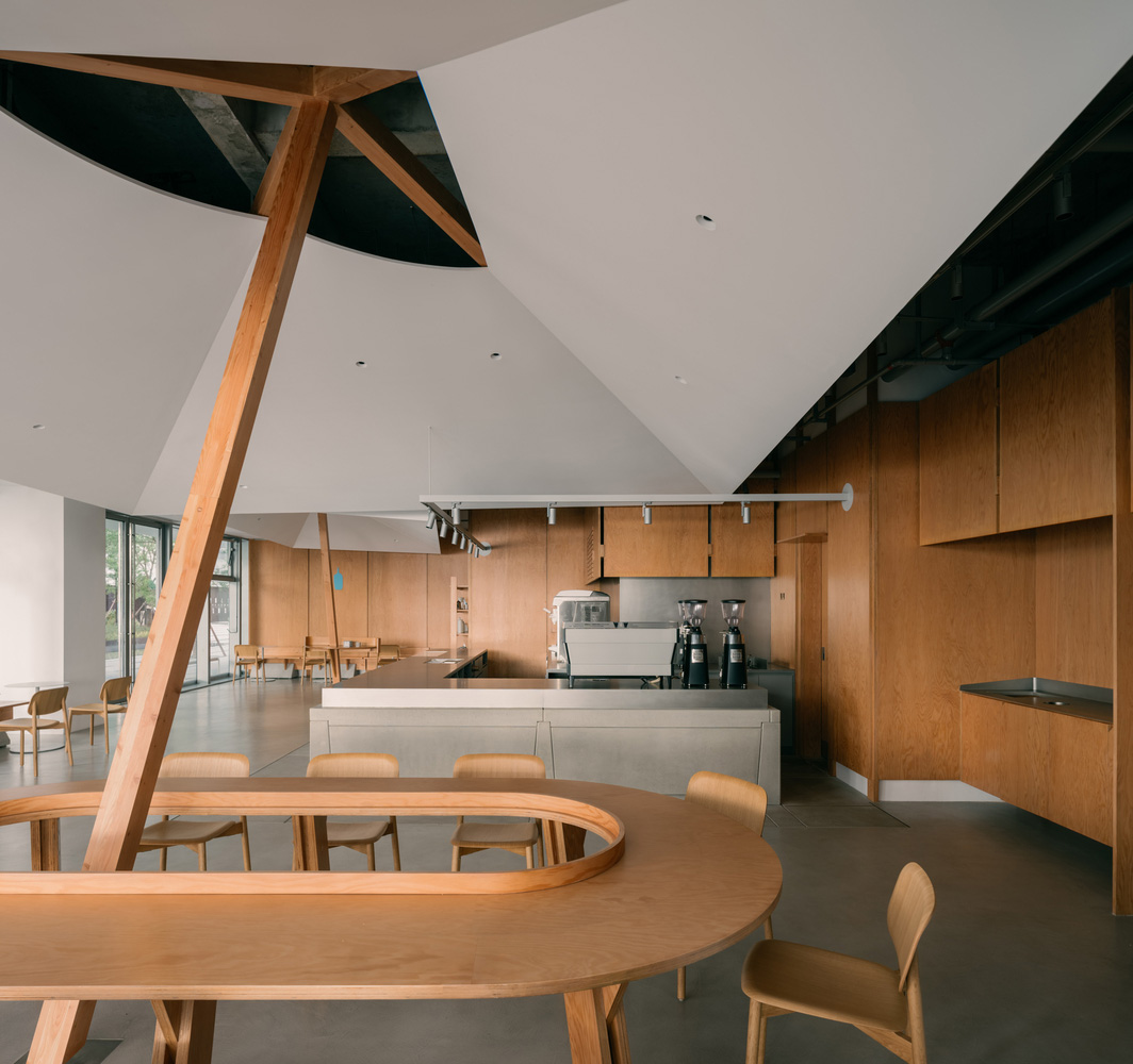 西涛设计工作室,咖啡厅设计案例,咖啡店设计,上海,小蓝瓶咖啡,BLUE BOTTLE COFFEE,咖啡厅设计,小蓝瓶咖啡店设计案例,网红咖啡厅,创意咖啡店,上海西岸梦中心,atelier tao+c