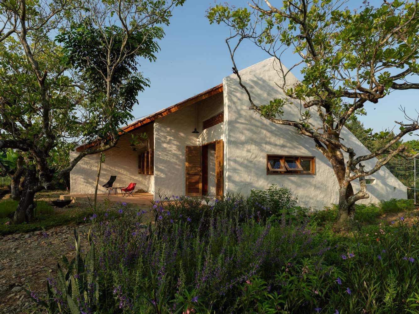G+ Architects,度假屋,侘寂风格别墅,家庭旅馆设计案例,度假屋设计方案,越南