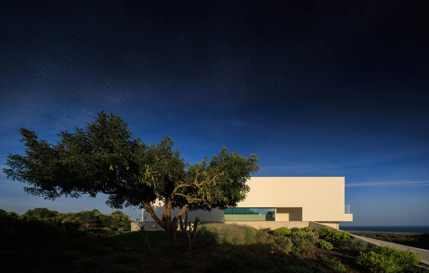 别墅设计,别墅设计案例,别墅设计方案,Mario Martins Atelier,海景别墅,葡萄牙,极简主义,极简风格