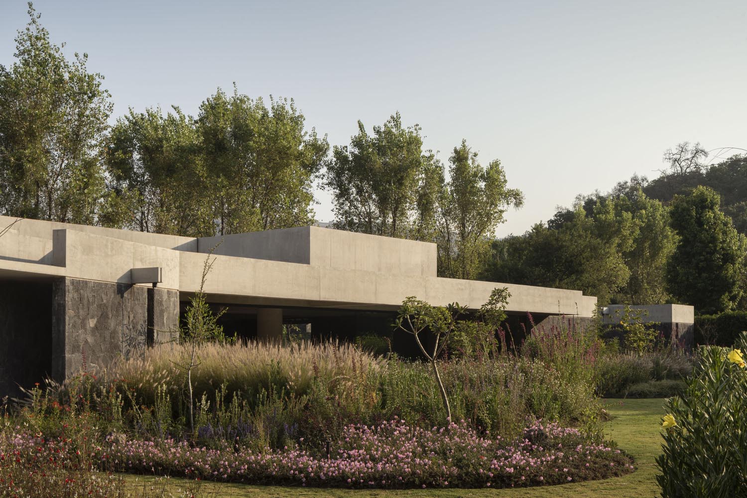 别墅设计,极简主义别墅,极简风格别墅,别墅设计案例,别墅设计方案,Oioioi,平层别墅,极简风格,墨西哥