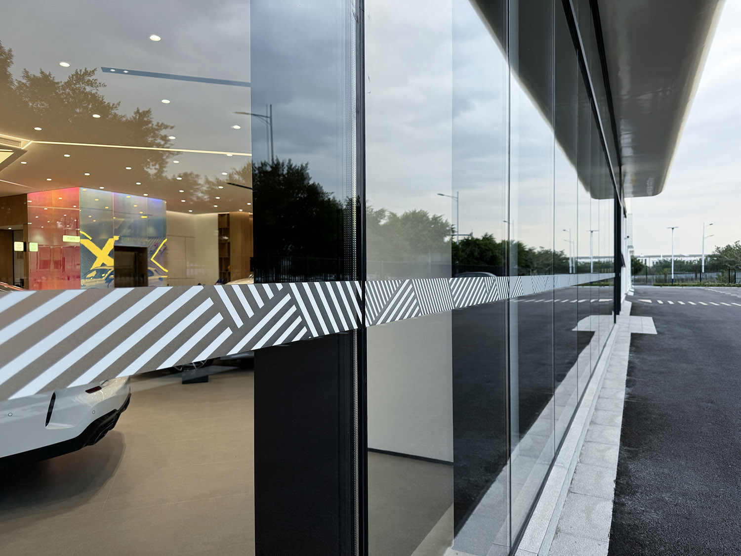 4S店设计,汽车4S店,展厅设计,汽车展厅设计,宝马汽车展厅,体验店设计,汽车销售店设计,体验店设计案例,体验店设计方案,BMW重庆永川4S体验中心,重庆,A+S朱海博建筑设计事务所