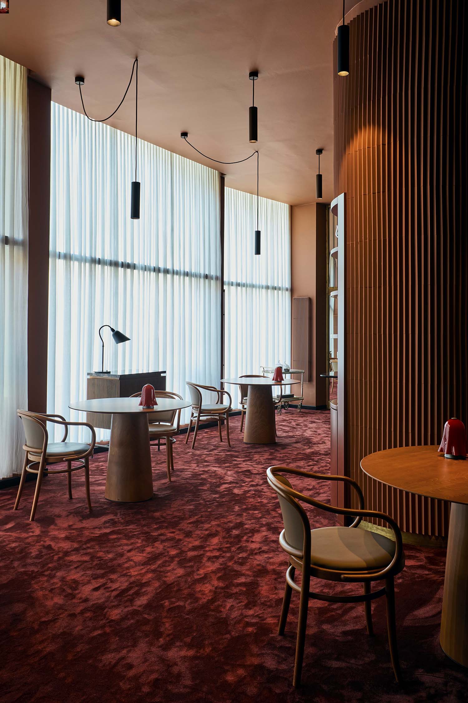 餐厅设计,餐酒吧设计,休闲餐厅设计,KICK.OFFICE,酒吧餐厅,餐厅设计案例,餐厅设计方案,意大利,米兰,休闲酒吧餐厅