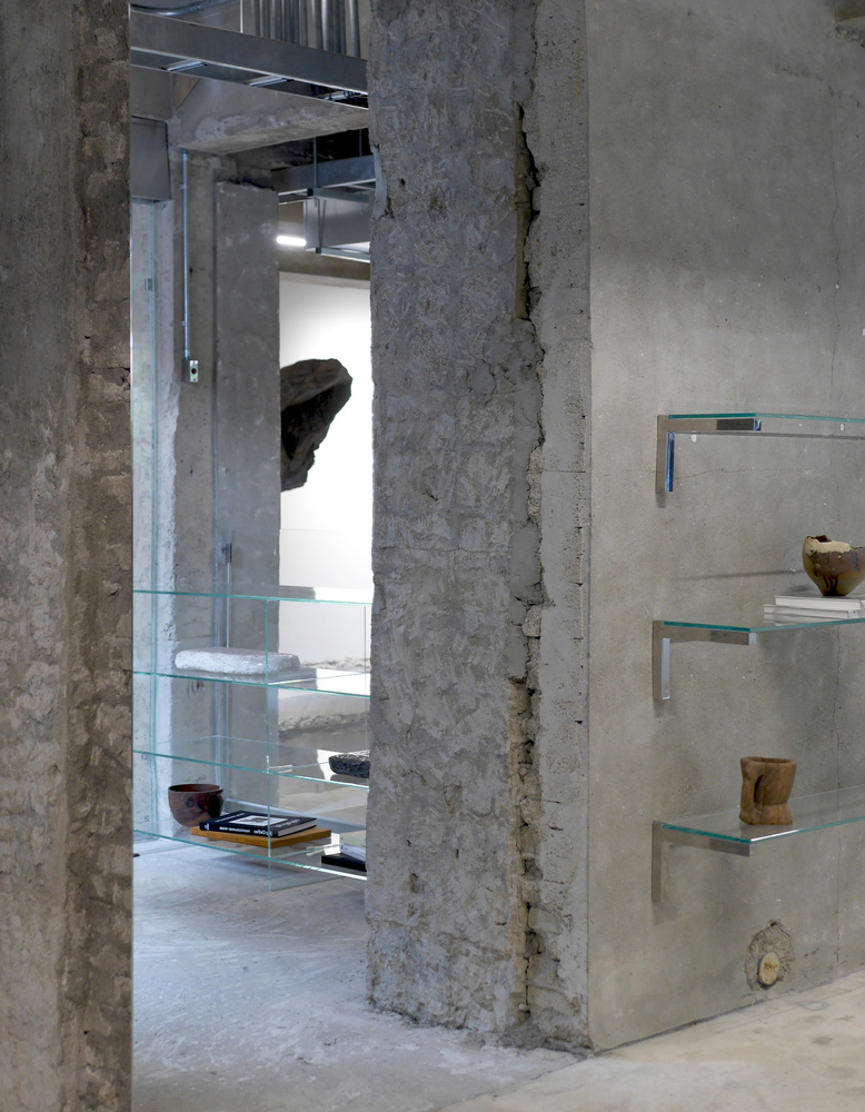 ATELIER KHJ,旗舰店设计,韩国,首尔,库尔圣水旗舰店,极简风格服装店设计,极简主义,旗舰店设计