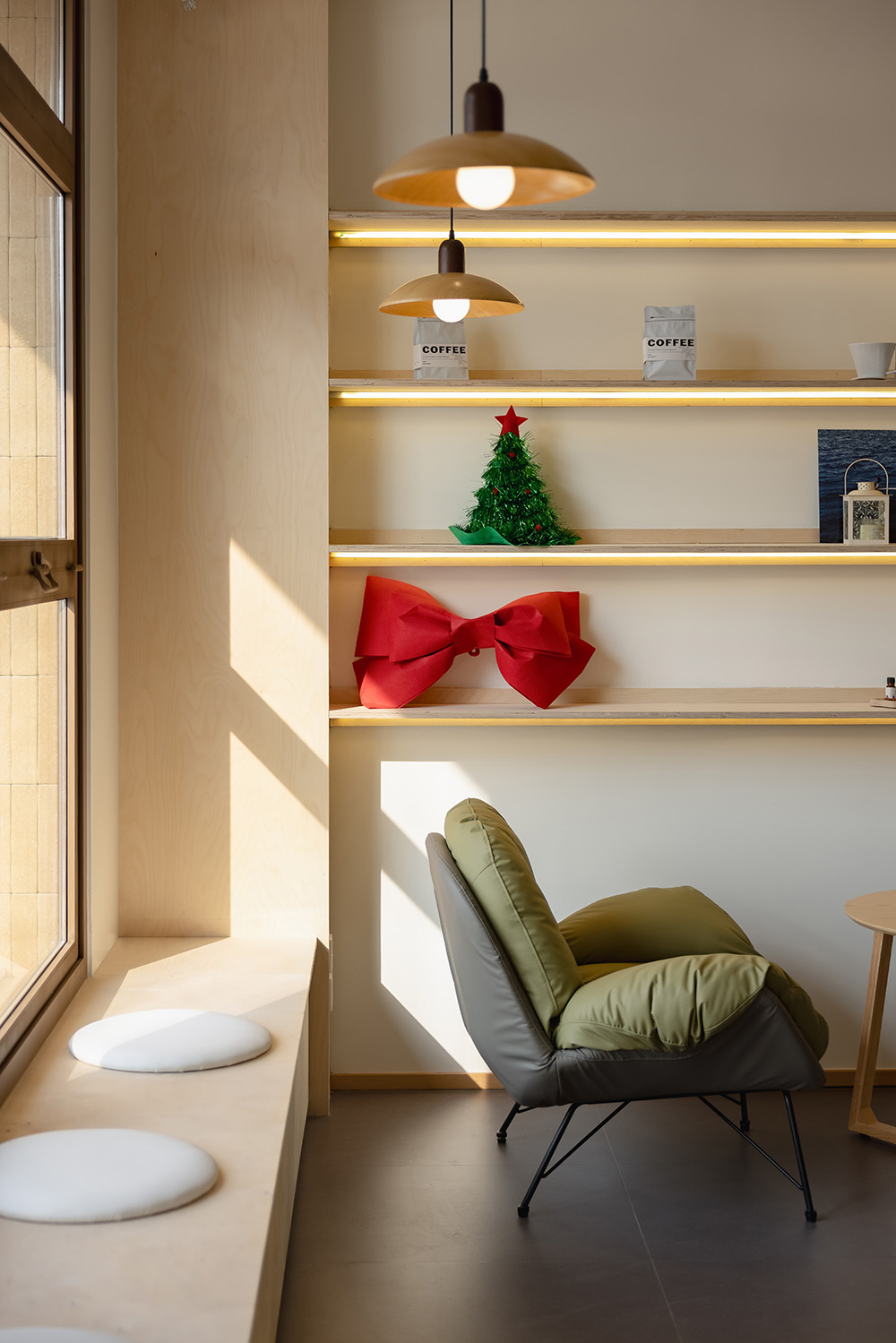 咖啡馆设计,咖啡厅设计,街边咖啡馆,咖啡馆设计案例,咖啡馆设计方案,咖啡馆装修,氛围感咖啡厅,连云港河莳河菂咖啡馆,连云港,点度设计