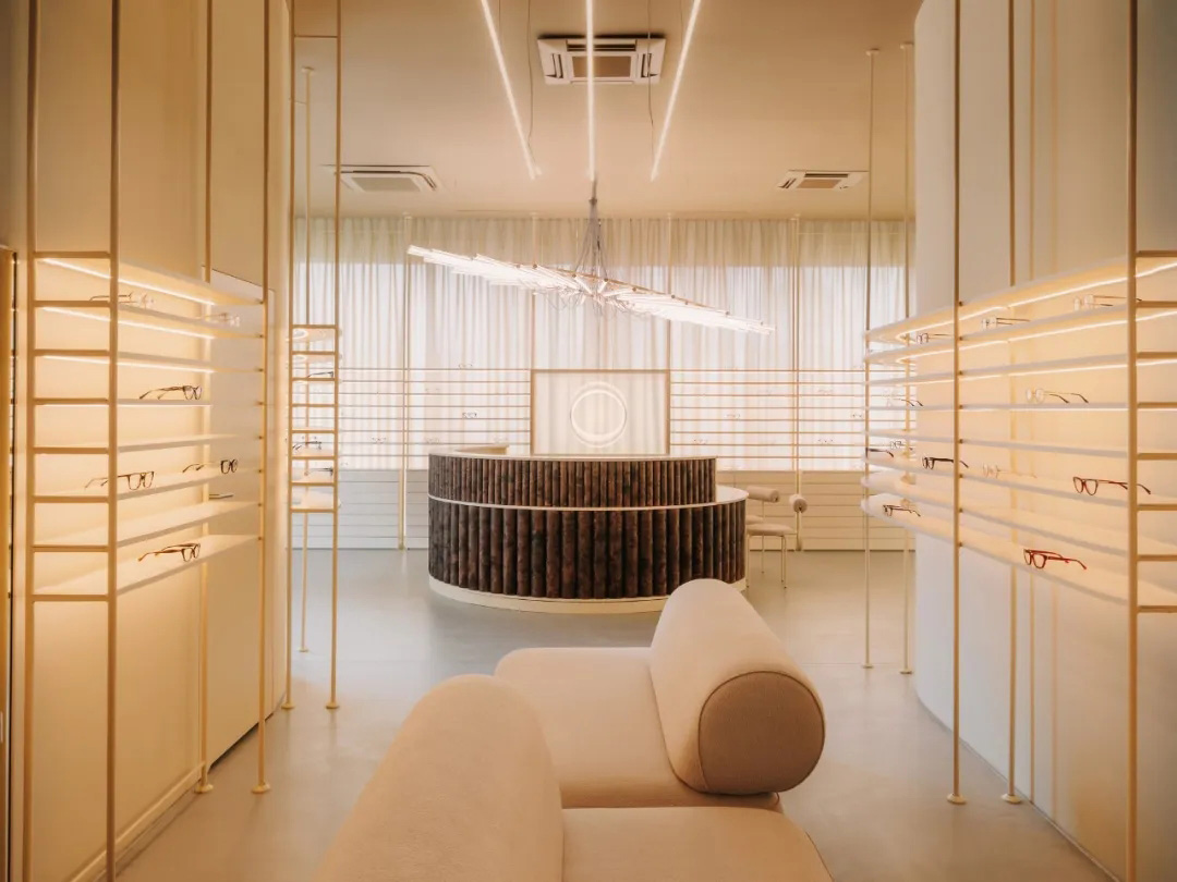 Znamy się,零售店设计,Auga眼镜店,波兰,眼镜店,眼镜店设计,店铺设计,光学沙龙