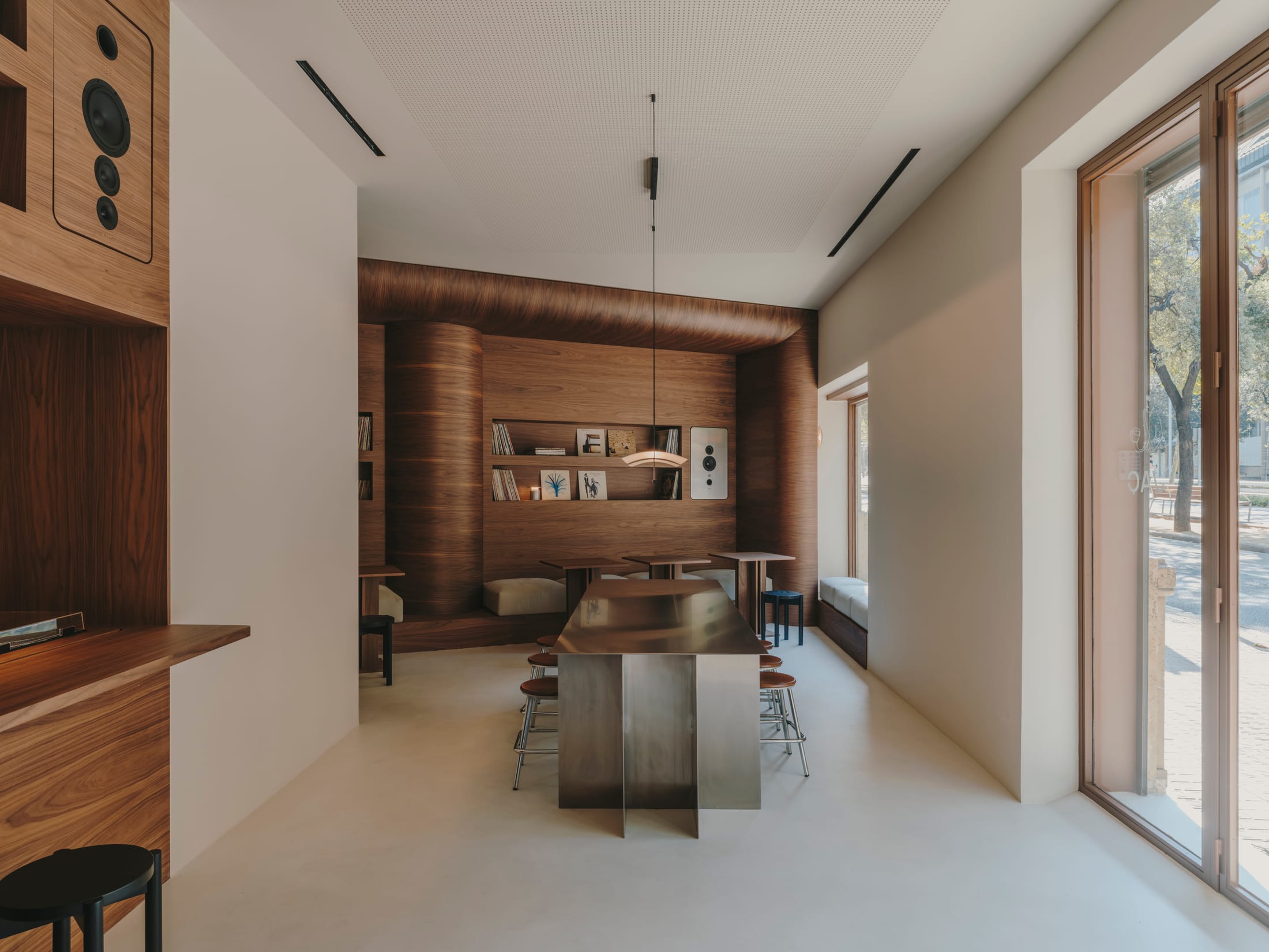 Isern Serra Studio,咖啡厅,西班牙,巴塞罗那,极简风格咖啡厅设计,极简主义,音乐咖啡馆