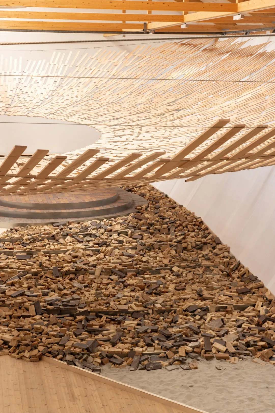 隈研吾建筑都市设计事务所,KKAA,哥本哈根,丹麦,哥本哈根当代艺术中心,艺术装置,艺术装置设计案例,“大地 | 树”（Earth | Tree）装置