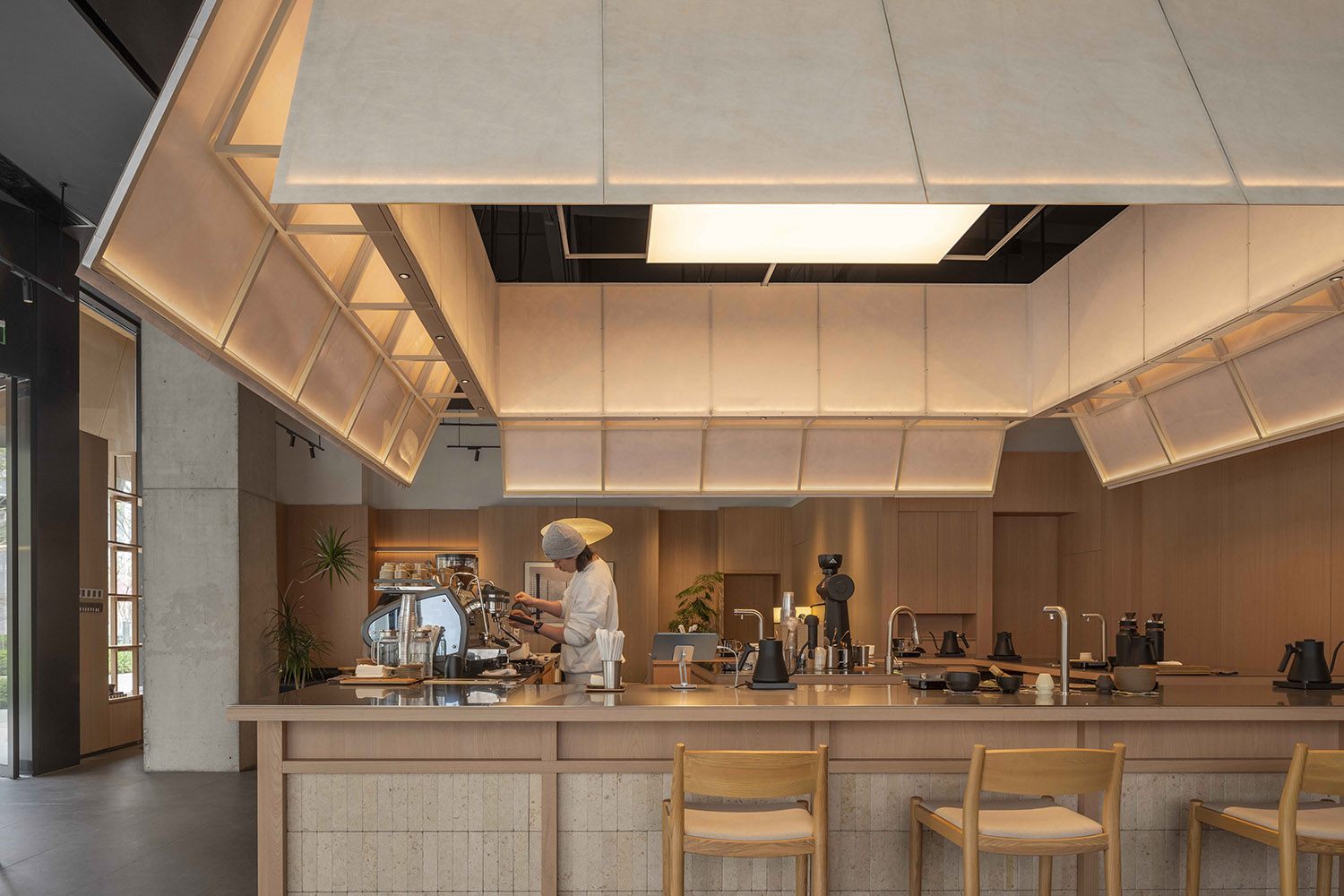 咖啡店设计,精品咖啡店,咖啡店首店设计,社区咖啡店,咖啡店设计案例,咖啡店设计方案,咖啡店打卡,三里屯太古里咖啡店,咖啡慢闪店,深圳&北京Kurasu咖啡双城记,深圳,北京,了建筑