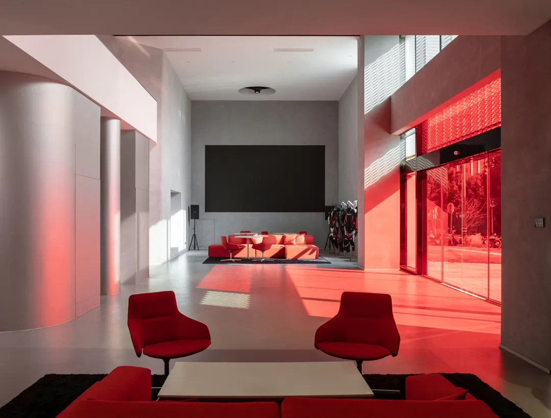 展厅设计,机车展厅,摩托车展厅设计,展厅设计案例,展厅设计方案,上海 SBK Pacing 运动展厅,上海,赵牧桓室内设计研究室