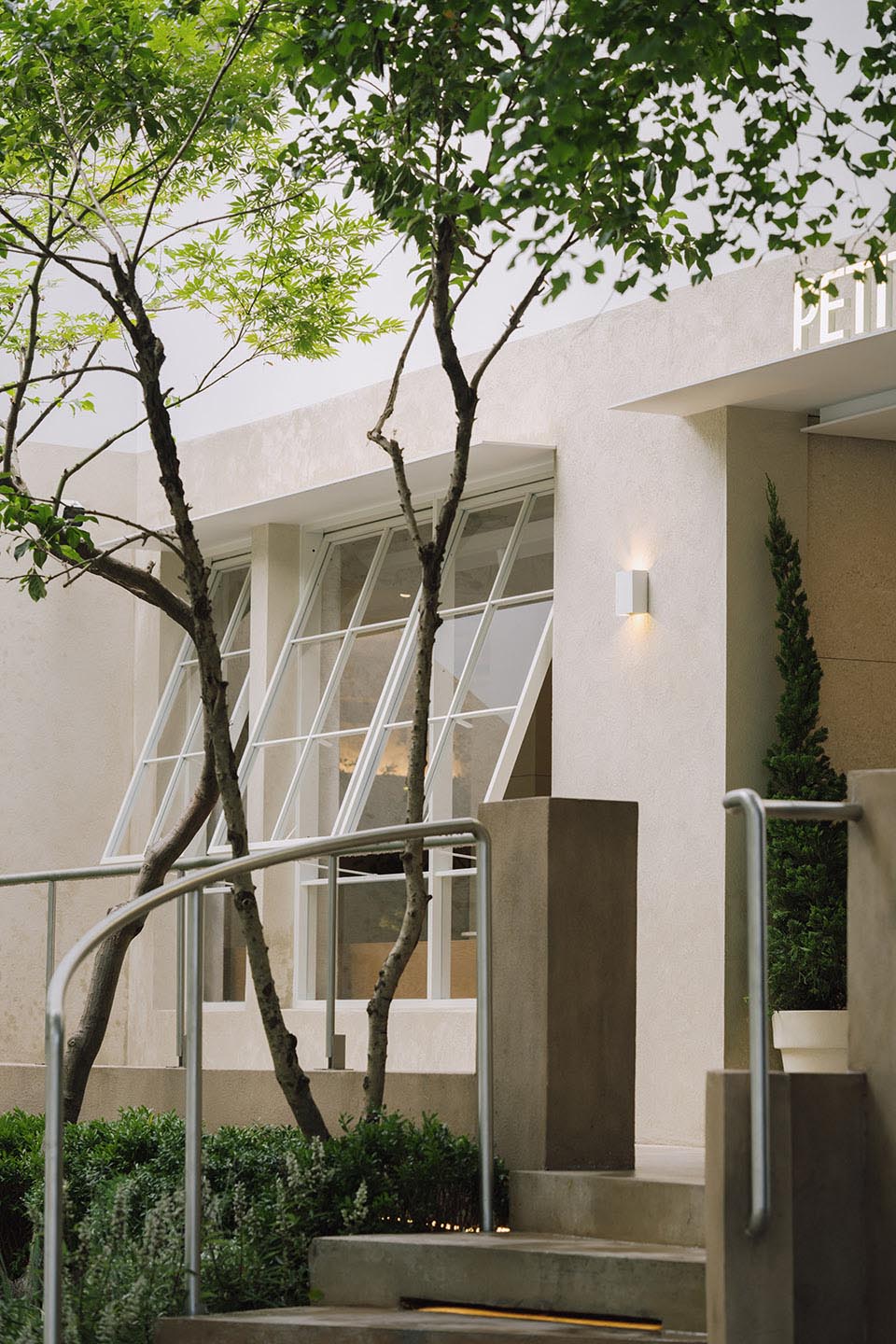 甜品店设计,街边甜品店设计,甜品店设计案例,甜品店设计方案,商店设计,嫣然甜品杭州大兜路店,杭州,喜叻空间研究